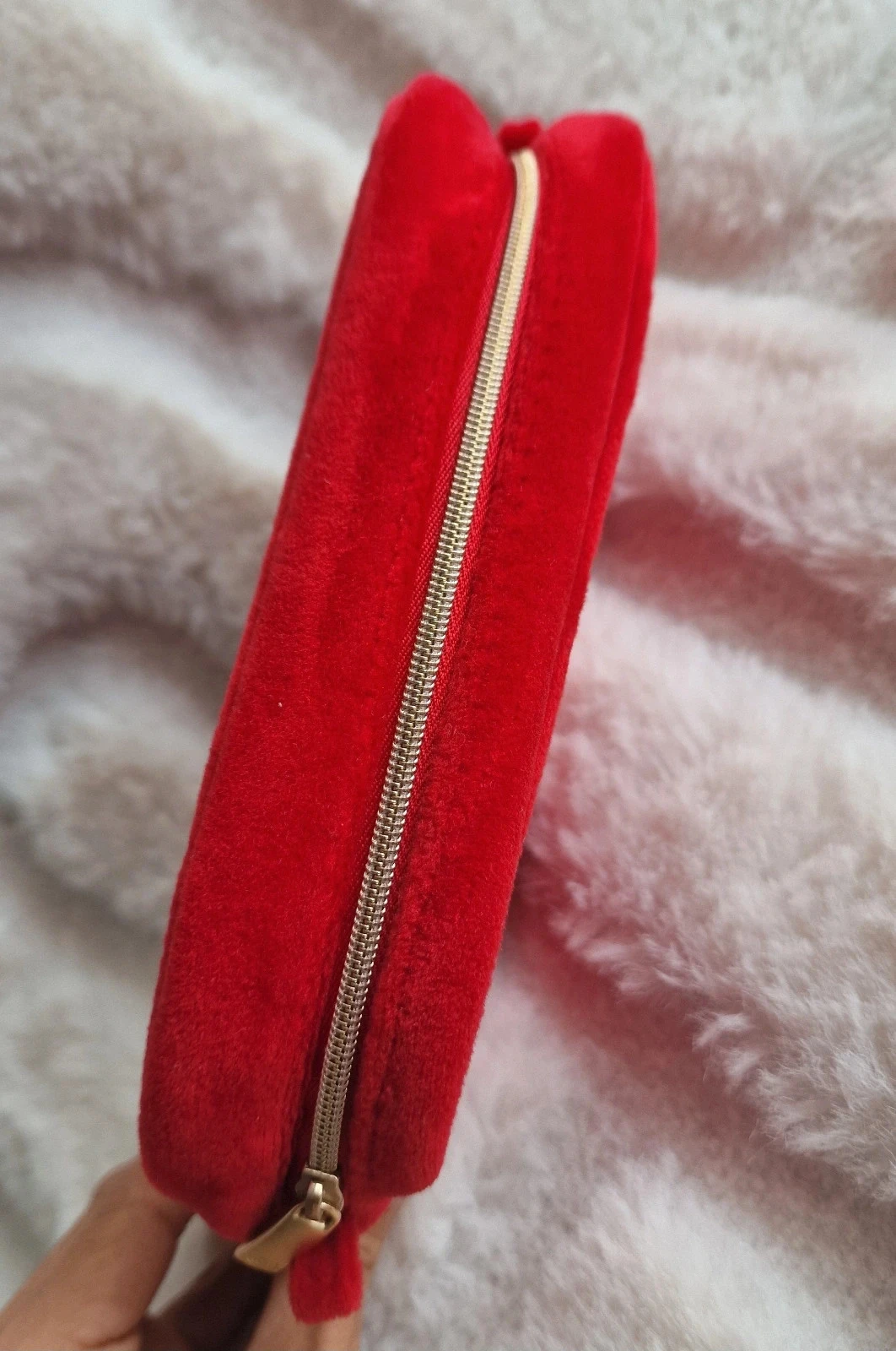 Chanel Makeup red velvet pencil case – Brand new – VIP gift – photo 3